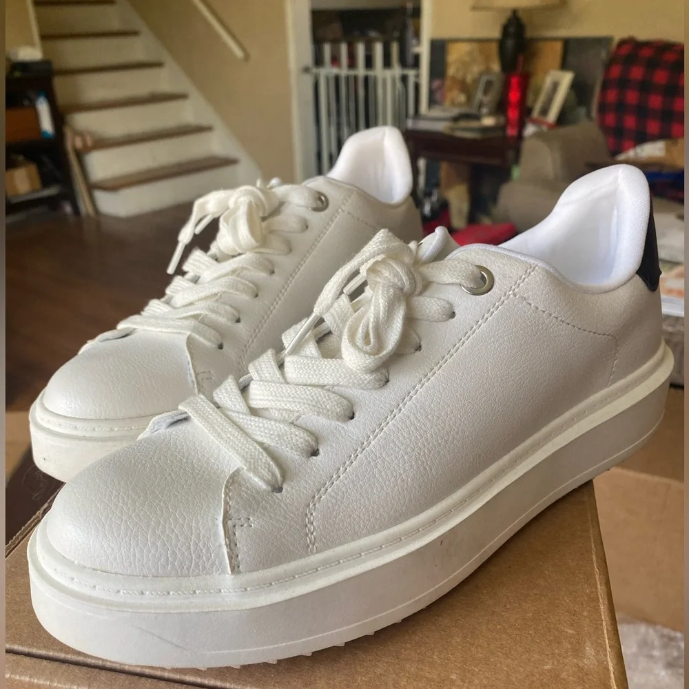 Steve Madden Charlie Platform Sneaker - Picture 4 of 9